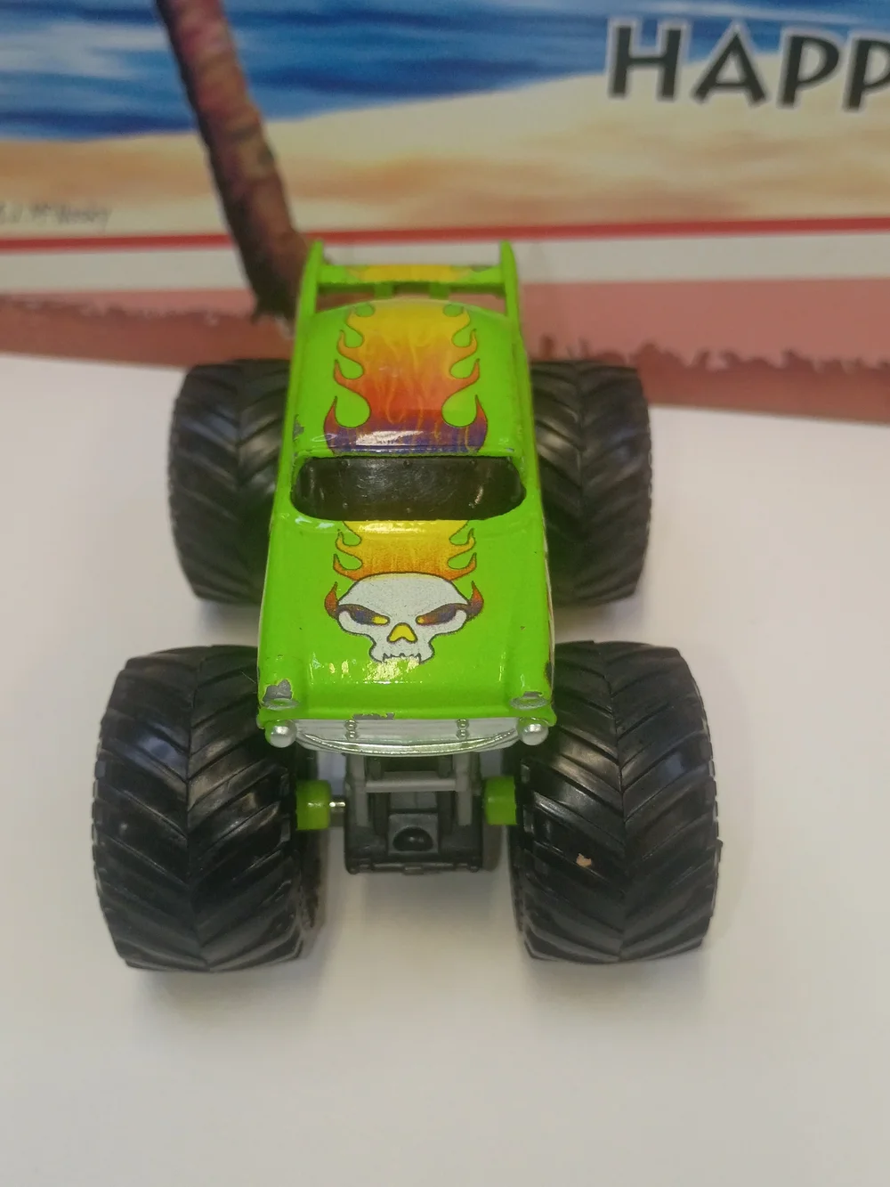 Hot Wheels Monster Jam Spin Master Green Avenger 1:64 Scale